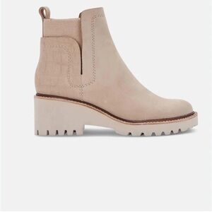 Dolce Vita Huey boot. Size 7.5. Dune suede.